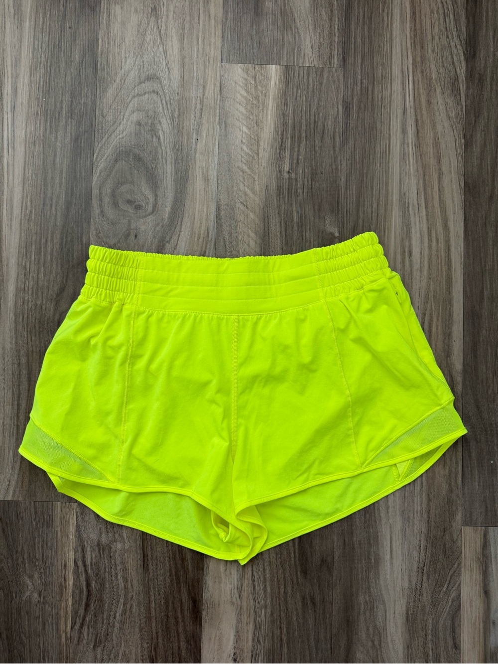 Lululemon Hotty Hot Shorts 2.5” High Rise Size 10